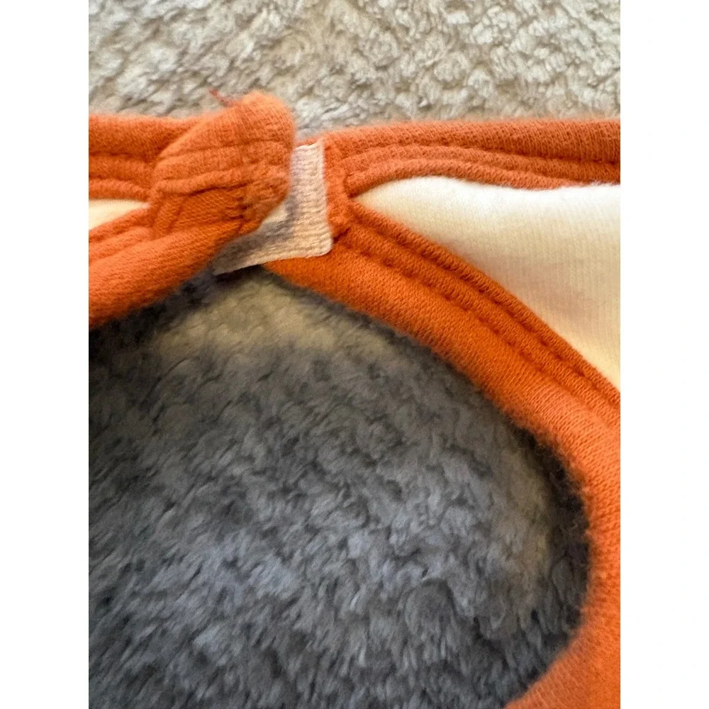 (CL) Two Feet Ahead University of Texas Longhorns Baby Bib White Burnt Orange OS